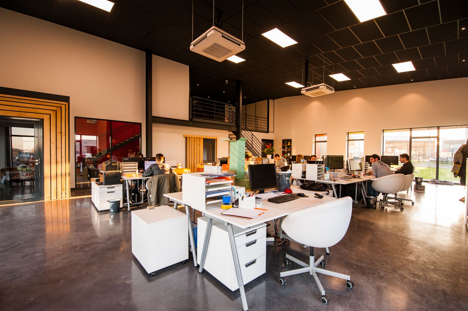 Trage wifi op kantoor? 7 oorzaken en hoe u ze oplost
